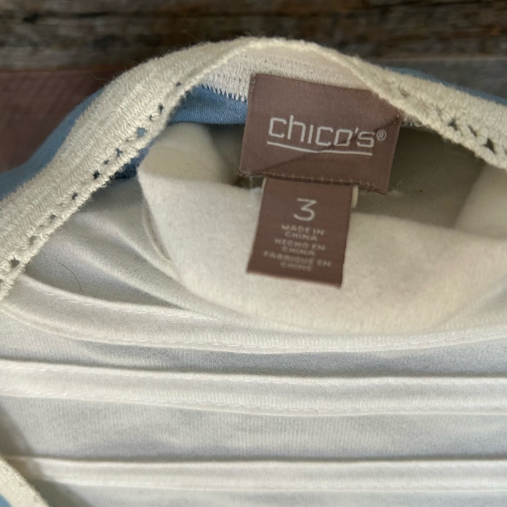 Chico's Blue Tunic Top with White Lace Trim Size 3xl - Picture 5 of 7